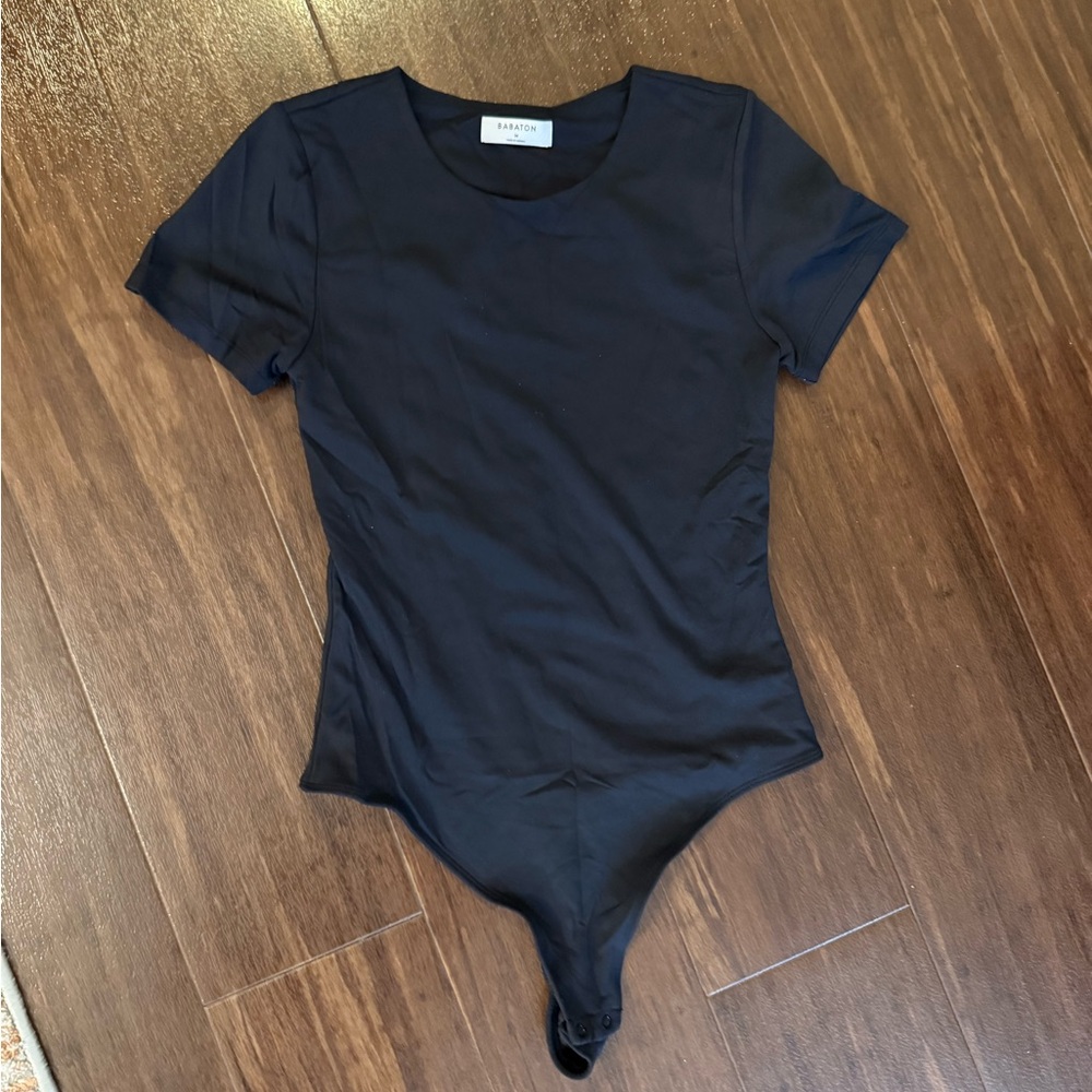 Aritzia Babaton original crew bodysuit in black size M